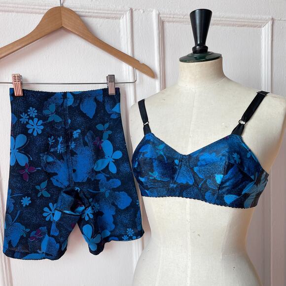 60s Bullet Bra and Girdle Set XS 32A Floral Vintage Lingerie 50s Foundation Wear - Picture 3 of 9